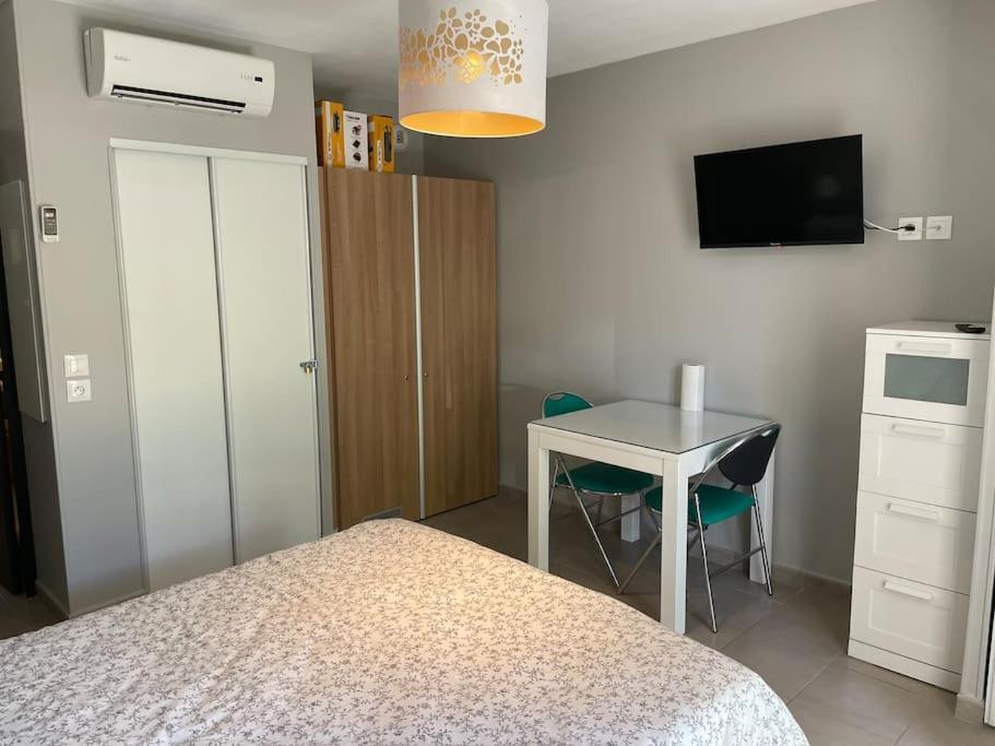 Studio Cosy Residence Odalys 3 Etoiles La Londe-les-Maures Zewnętrze zdjęcie